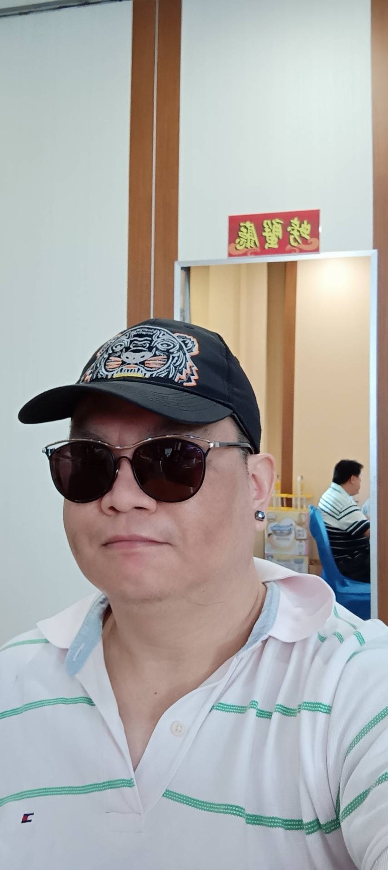 竹北道路真是差，新大樓的房子，就有裂痕，快倒了