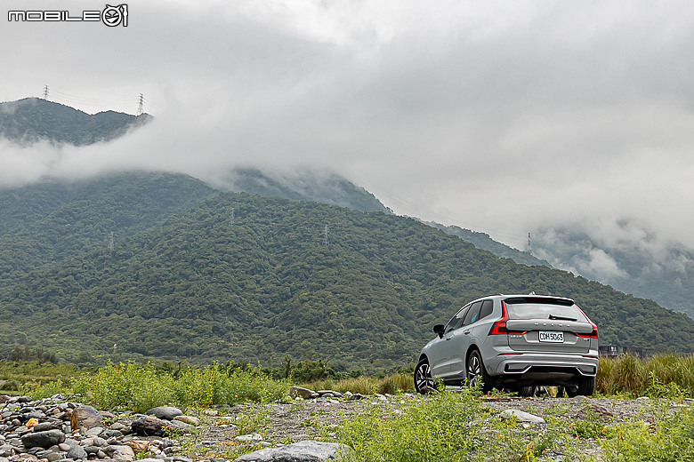 Volvo 小改款 XC60 B5 試駕｜保留核心優勢，高級感再強化！