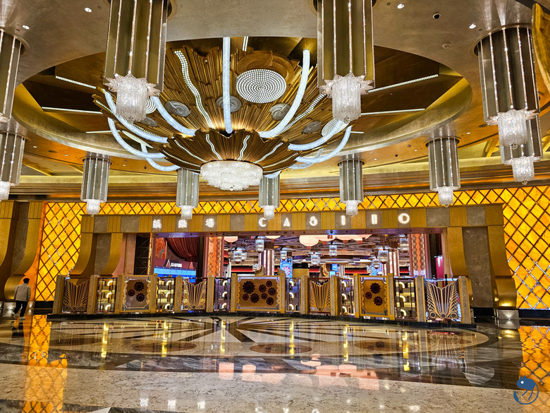 澳門|*交通便利 吃喝玩樂都適宜* 新濠影匯 Studio City Macau