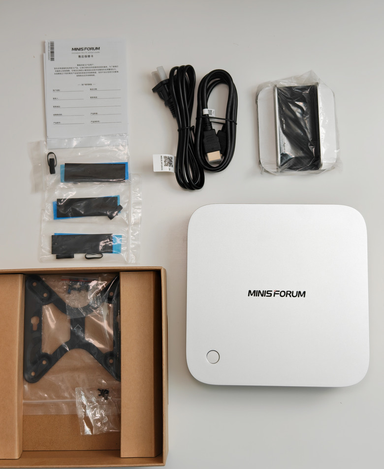 Minisforum AI X1 Pro 255 迷你電腦簡單開箱