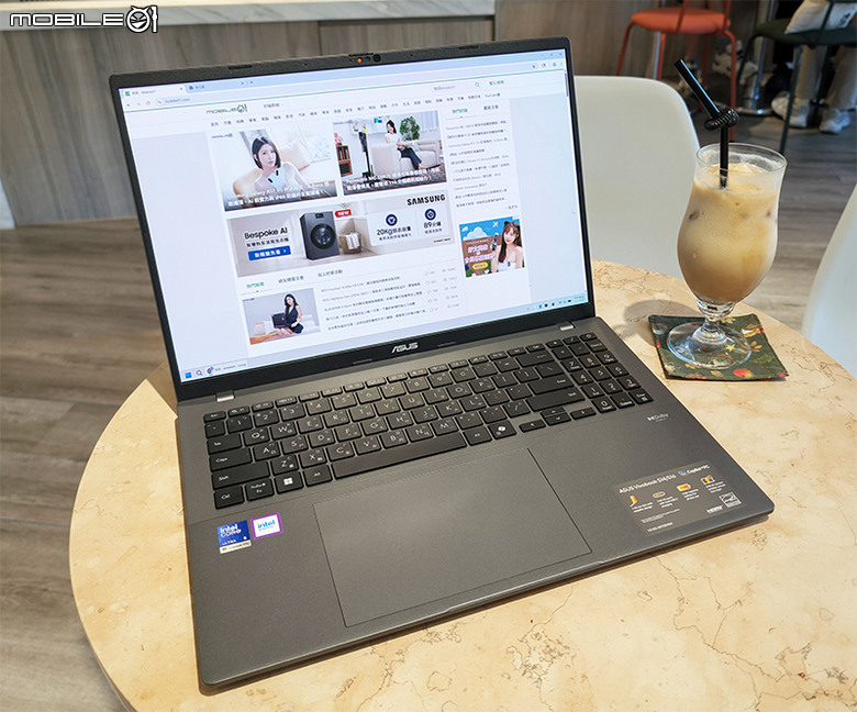 微開箱 S3607AA Core Ultra 5 325 咖啡廳偷閒一下