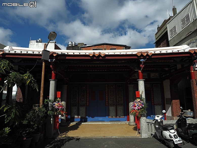 彰化 彰邑聖王廟(威惠宮)、大西門福德祠、彰邑關帝廟、彰邑慶安宮、懷忠祠、曇花佛堂、梨春園曲館 — 彰化市區古蹟探訪之一