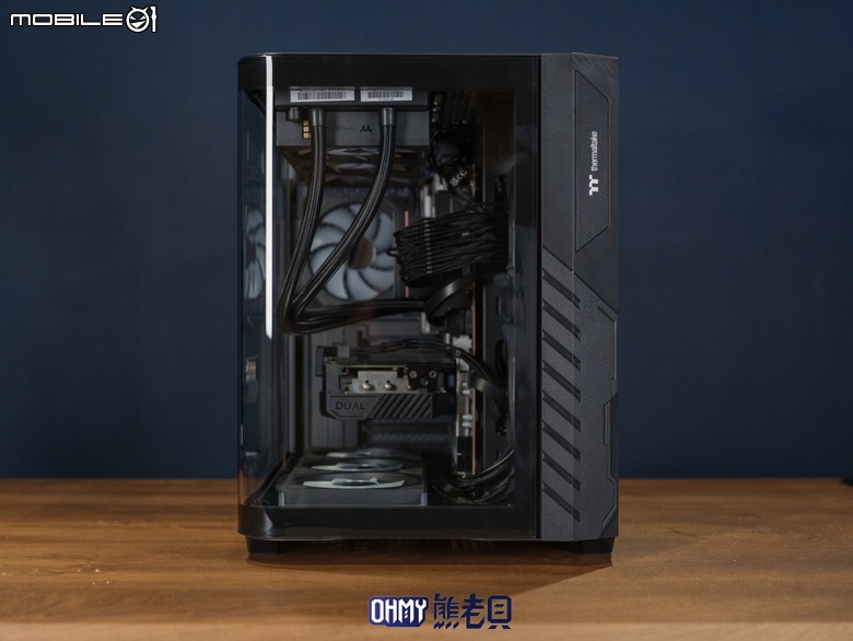 TT Vision 330 CR ARGB 全曲面全景機殼 ft. 耀影SWAFAN 120 EX INFINITY 風扇