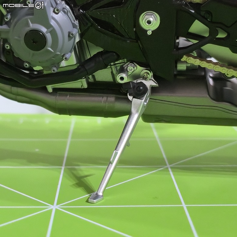 點我看大圖 🔧【模型新手也能輕鬆組 Part5】🏍️ 1/9 MENG MT-009S 1/9 BMW M1000RR 悅色版