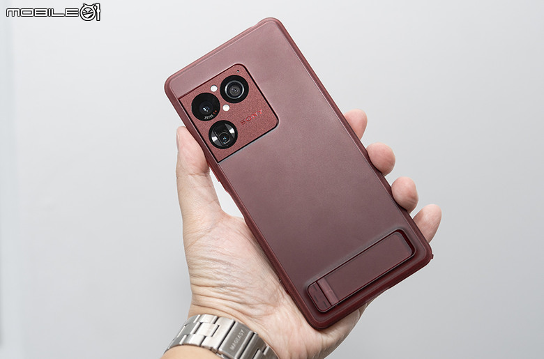 Sony Xperia 1 VIII 登台！AI 攝影助理、大感光望遠鏡頭一次升級，礦石設計成新亮點