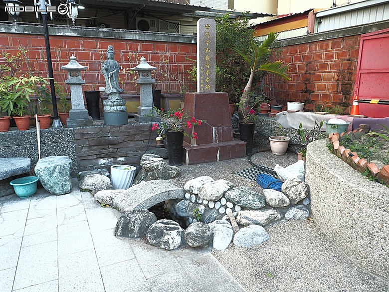 彰化 彰邑聖王廟(威惠宮)、大西門福德祠、彰邑關帝廟、彰邑慶安宮、懷忠祠、曇花佛堂、梨春園曲館 — 彰化市區古蹟探訪之一