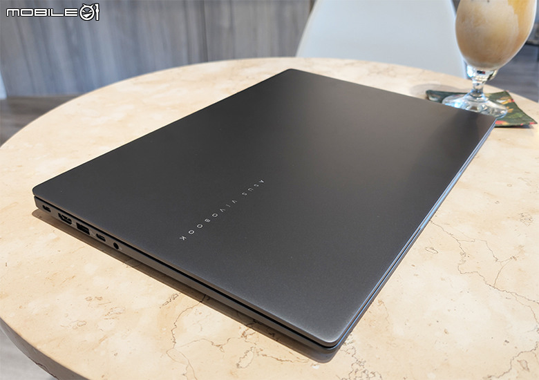 微開箱 S3607AA Core Ultra 5 325 咖啡廳偷閒一下