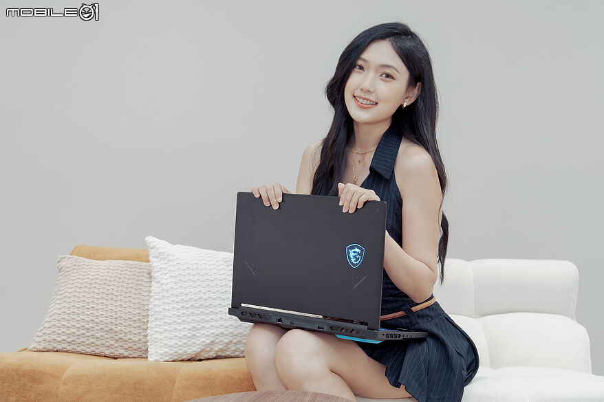 MSI Crosshair 16 Max HX E2W｜鎖定勝負的精準效能控制