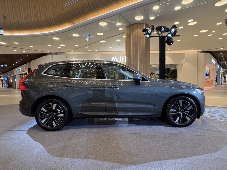台中三井LaLaPort巧遇XC60巡展