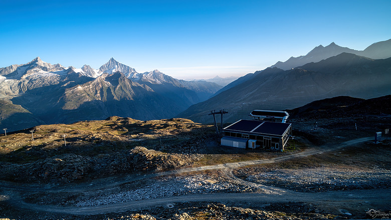 點我看大圖 2024瑞士義大利山脈之旅之11-2、0823 Gornergrat到Zermatt