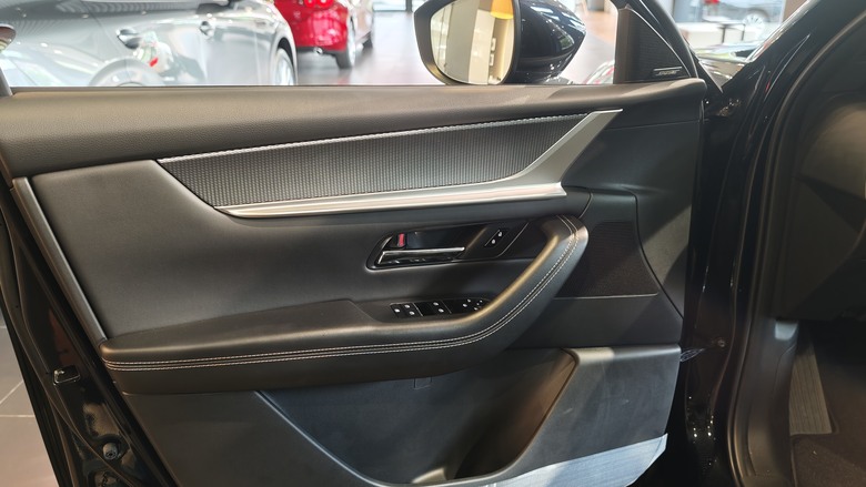 Mazda CX-30 RSE, 滿1,000km保養分享@桃園慶達汽車 (含CX-90靜態賞車分享)