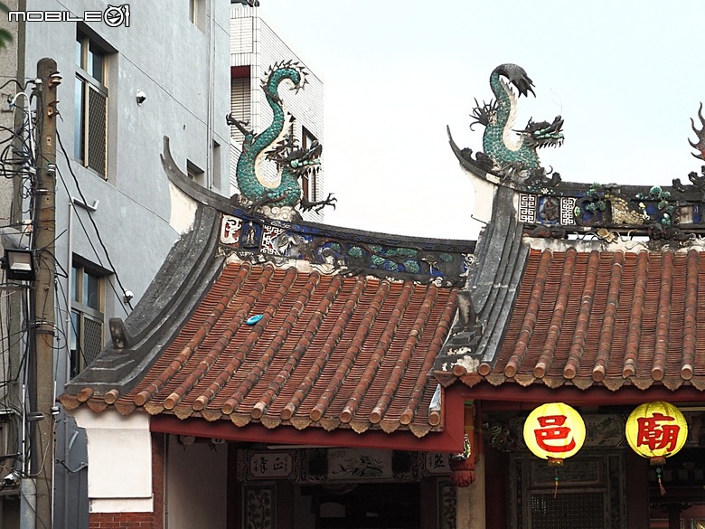 彰化 彰邑聖王廟(威惠宮)、大西門福德祠、彰邑關帝廟、彰邑慶安宮、懷忠祠、曇花佛堂、梨春園曲館 — 彰化市區古蹟探訪之一