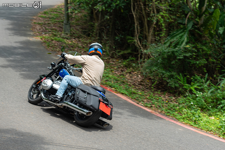 點我看大圖 BMW Motorrad R 18 Classic試駕報告|現代科技回望歷史,致敬再現品牌經典
