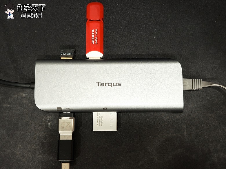 點我看大圖 開箱|Targus 雙視訊行動擴充座(DOCK403) - 專為行動辦公設計的 7 合 1 擴充之作!