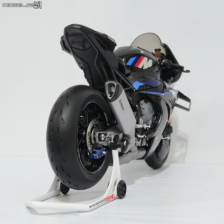點我看大圖 🔧【模型新手也能輕鬆組 Part5】🏍️ 1/9 MENG MT-009S 1/9 BMW M1000RR 悅色版