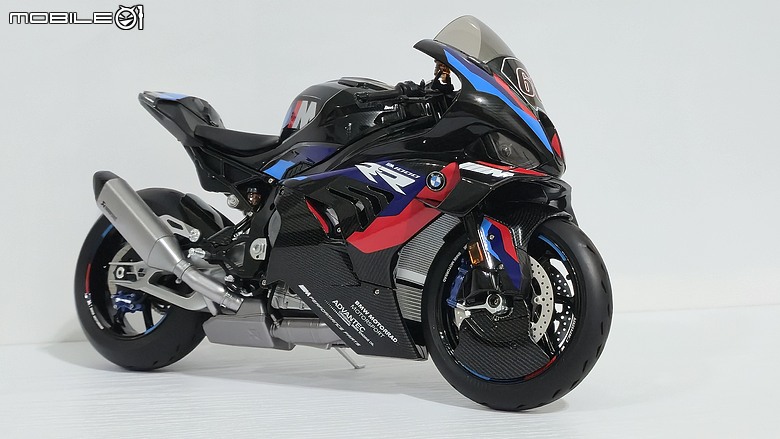 點我看大圖 🔧【模型新手也能輕鬆組 Part5】🏍️ 1/9 MENG MT-009S 1/9 BMW M1000RR 悅色版