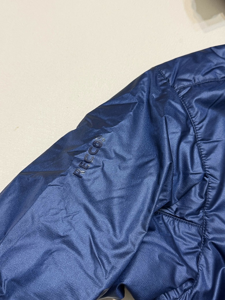 【簡單開箱】Helly Hansen Graphene 外套