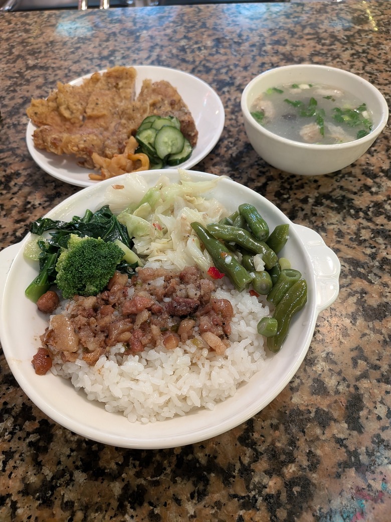 東一排骨