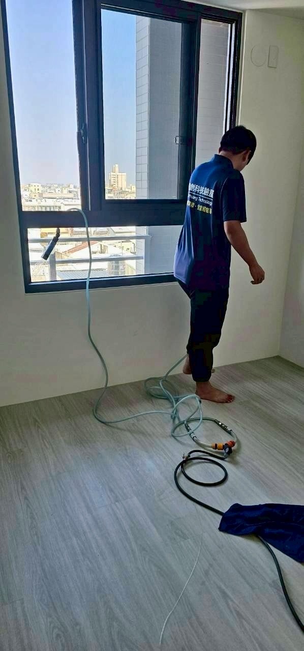 [開箱] 台南驗屋分享！千萬新屋交屋，百萬科學儀器驗屋！
