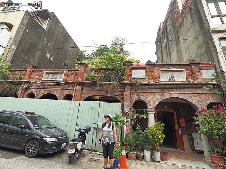 桃園景福宮、大廟口派出所、桃園77藝文町、桃園文學館、桃園市新住民文化會館、桃園軌道願景館、米倉劇場、桃園文昌宮、桃園第一街 — 2026桃園舊市區與古城巡訪