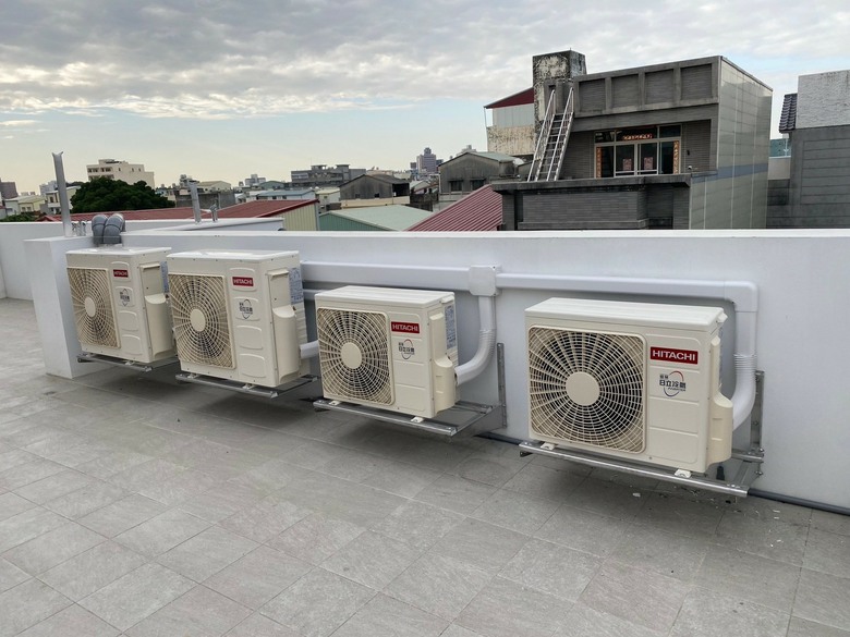 台中室內設計分享|自地自建四層透天完工開箱,電競室公仔展示牆+頂樓露台一次實現