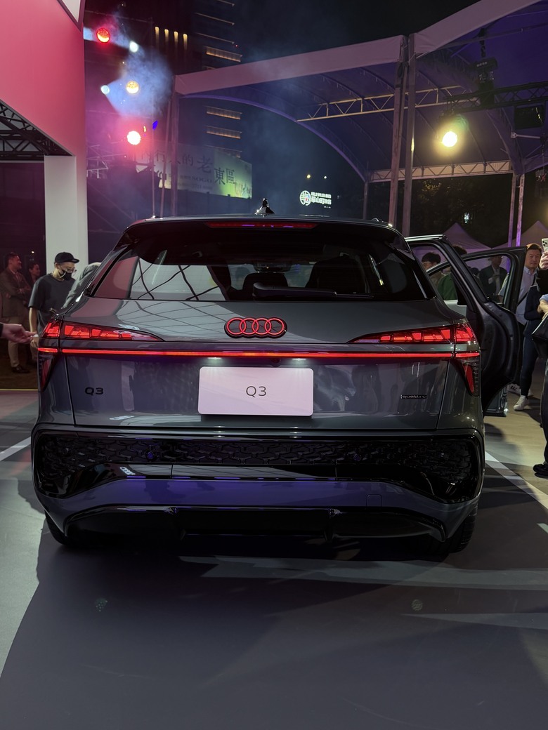 點我看大圖 摸到新奧迪Q3實車後心得