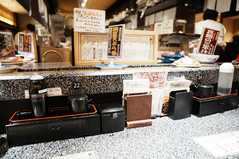 點我看大圖 2026 北海道12天小蜜月 (終)『暴風雪裡的余市蒸餾所 & 北海道唯一米其林三星法餐』