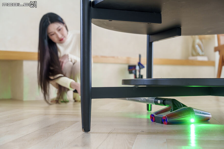 Dyson PencilVac Fluffycones 鉛筆吸塵器｜輕巧靈活的輕量級日常清潔神機