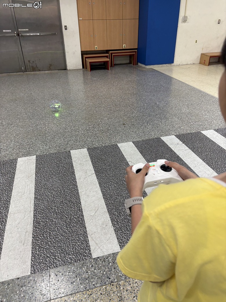 小學生也能玩無人機足球？ 球機組裝、初測心得與家長觀察全紀錄