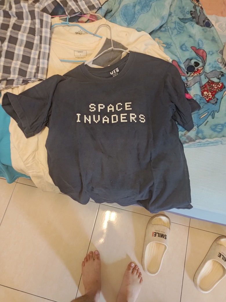 我把衣服還給我弟，混到我的衣服，被他丟了