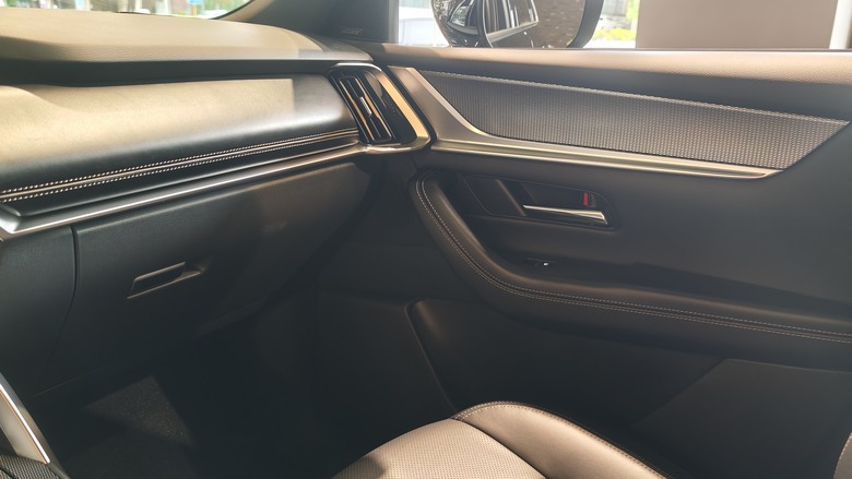 Mazda CX-30 RSE, 滿1,000km保養分享@桃園慶達汽車 (含CX-90靜態賞車分享)