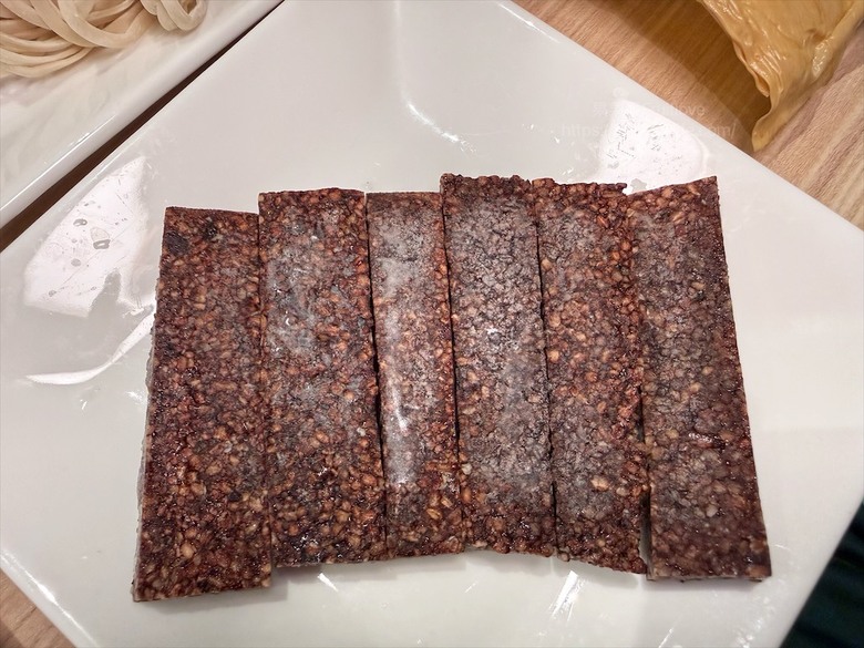 點我看大圖 四代傳承古早味!手炒沙茶爐清甜不膩,越煮越香,台中聚餐推薦