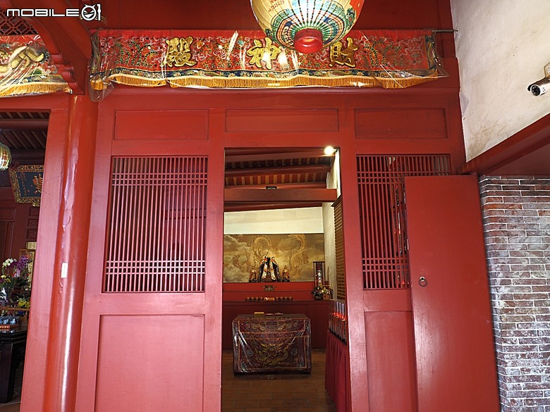 彰化 彰邑聖王廟(威惠宮)、大西門福德祠、彰邑關帝廟、彰邑慶安宮、懷忠祠、曇花佛堂、梨春園曲館 — 彰化市區古蹟探訪之一