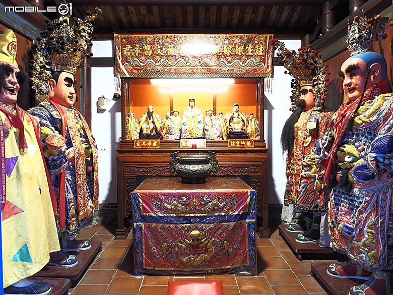彰化 彰邑聖王廟(威惠宮)、大西門福德祠、彰邑關帝廟、彰邑慶安宮、懷忠祠、曇花佛堂、梨春園曲館 — 彰化市區古蹟探訪之一