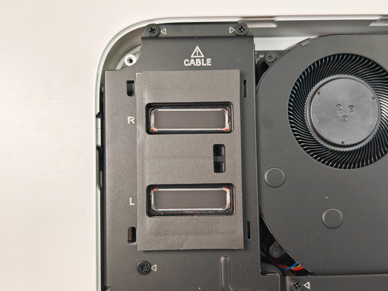 Minisforum AI X1 Pro 255 迷你電腦簡單開箱