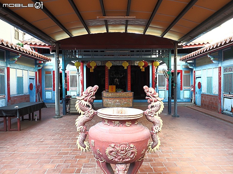 彰化 彰邑聖王廟(威惠宮)、大西門福德祠、彰邑關帝廟、彰邑慶安宮、懷忠祠、曇花佛堂、梨春園曲館 — 彰化市區古蹟探訪之一