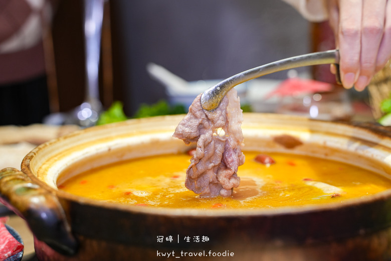 雞湯界愛馬仕！免費無限續湯，A5和牛與現流海鮮的奢華饗宴，台北包廂餐廳推薦，附最新菜單