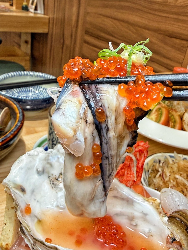 平價日本料理，生熟丼、刺身、炸烤物，無低消續飯湯吃到飽、壽星送生魚片蛋糕，寵物友善