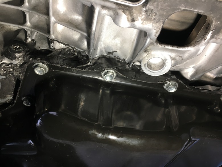 2016 10萬km Mazda 3 變速箱漏油處理2