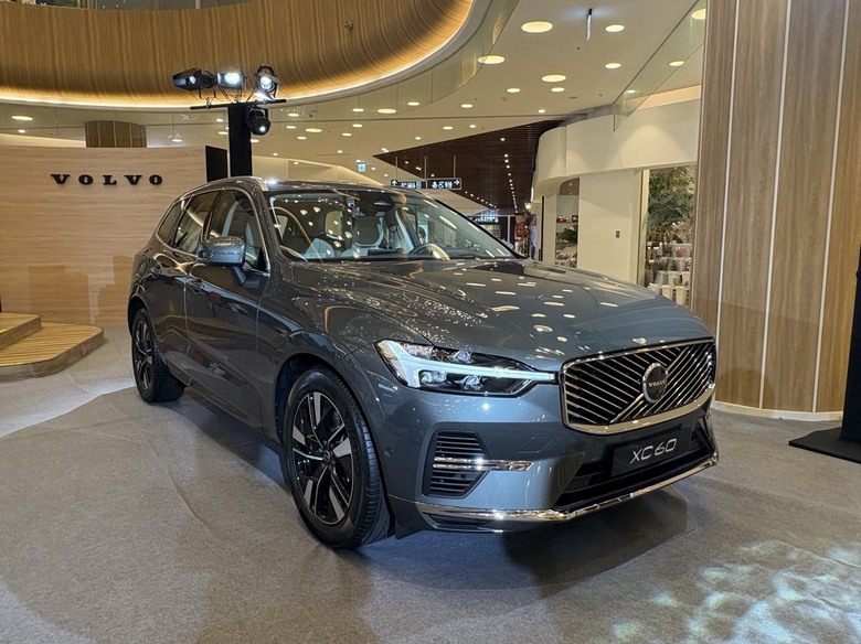 台中三井LaLaPort巧遇XC60巡展