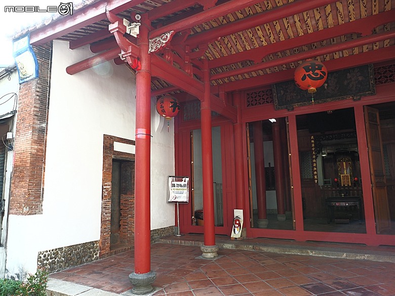 彰化 彰邑聖王廟(威惠宮)、大西門福德祠、彰邑關帝廟、彰邑慶安宮、懷忠祠、曇花佛堂、梨春園曲館 — 彰化市區古蹟探訪之一