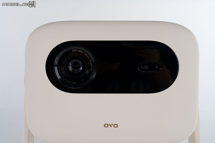OVO 小天王行動劇院 U11 實機體驗｜能看、能聽還能高歌一曲的全能娛樂機