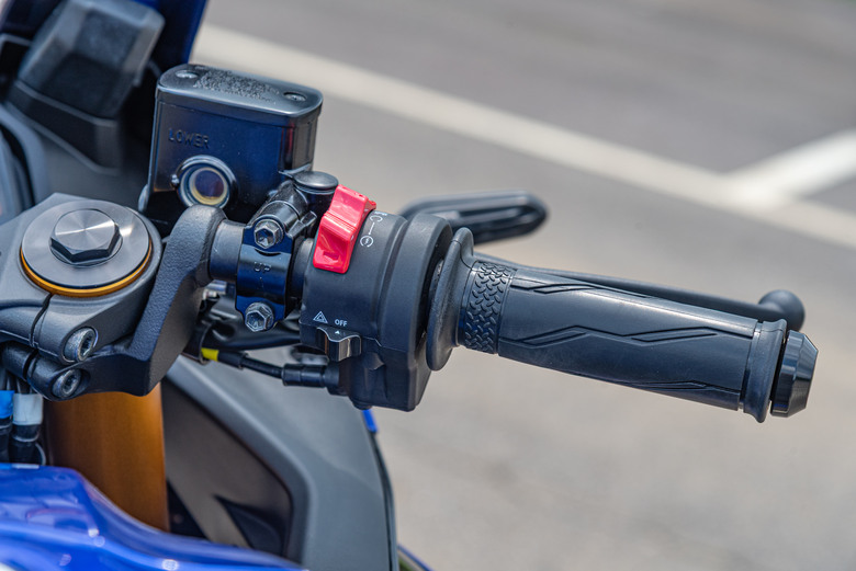 2026 YAMAHA YZF-R3試駕報告｜造型大改款帥得有感、熟悉的平台好騎依然！