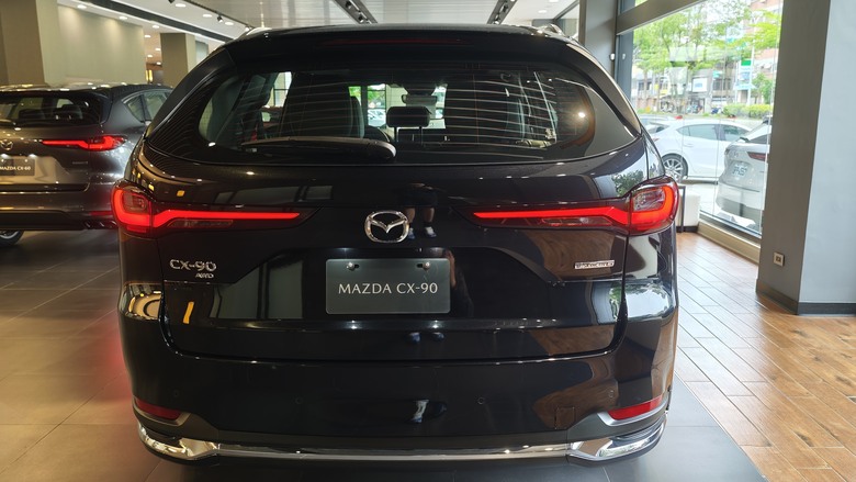 Mazda CX-30 RSE, 滿1,000km保養分享@桃園慶達汽車 (含CX-90靜態賞車分享)