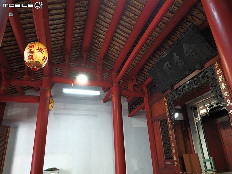 彰化 彰邑聖王廟(威惠宮)、大西門福德祠、彰邑關帝廟、彰邑慶安宮、懷忠祠、曇花佛堂、梨春園曲館 — 彰化市區古蹟探訪之一
