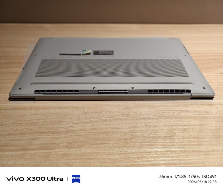 Expertbook Ultra 358H \ 32G \ 1T SSD 開箱