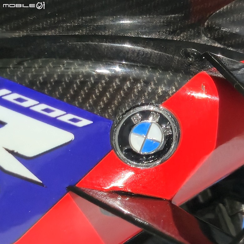 點我看大圖 🔧【模型新手也能輕鬆組 Part5】🏍️ 1/9 MENG MT-009S 1/9 BMW M1000RR 悅色版