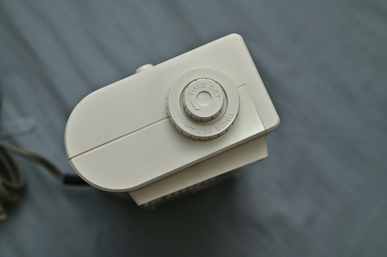 [開箱]全新三菱電機 SG-1300 翻頁鐘開箱分享