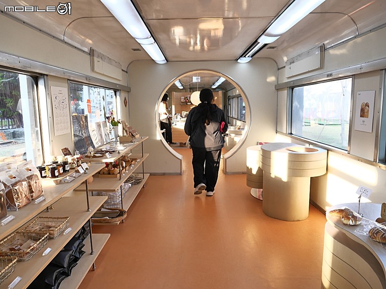 哈瑪星鐵道園區、舊打狗驛故事館、高雄港車站北號誌樓、鐵道園區天空雲台、金馬賓館當代美術館、打狗水道量水器室,附掛2026高雄冬日遊樂園紀實 — 冬日高雄港濱散策 哈瑪星鐵道園區篇
