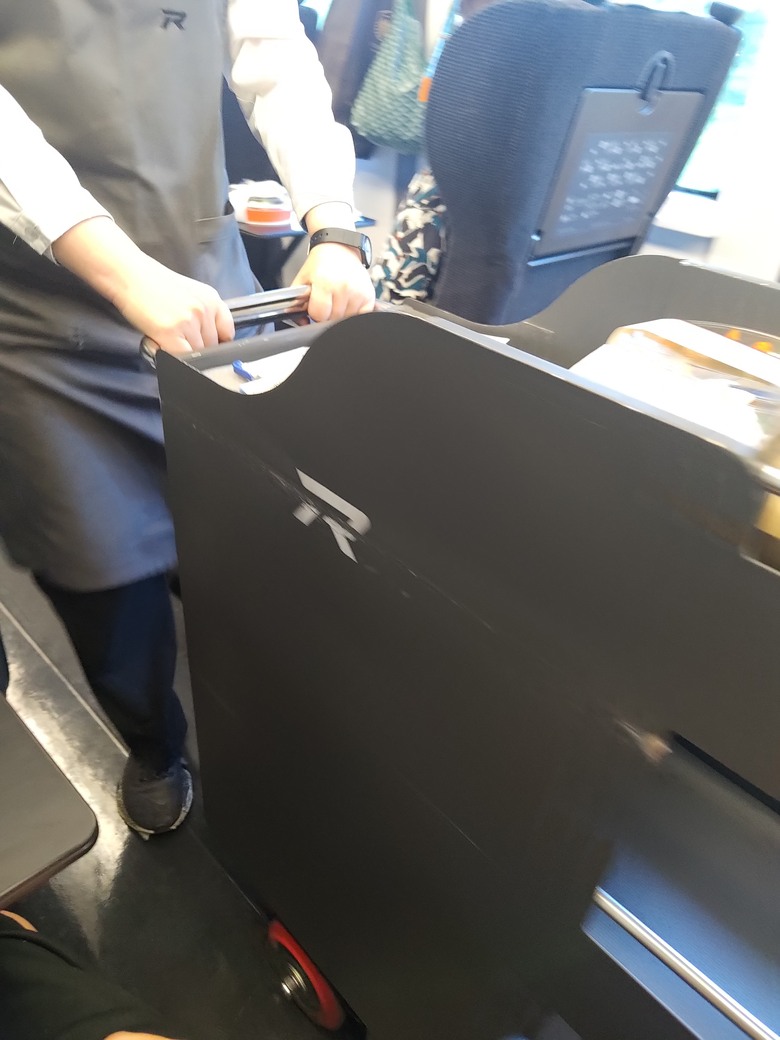 餐飲與物流用工作推車品牌與耐用度請教